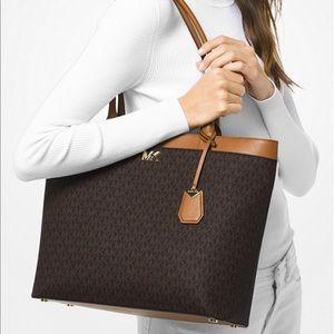 NWT Michael Kors Maddie Large Tote